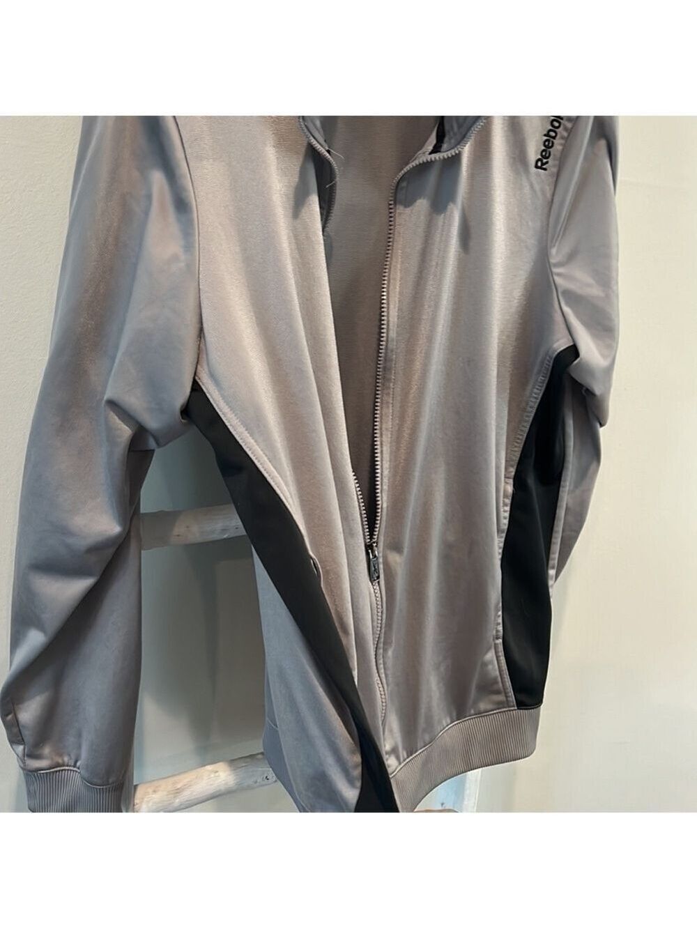 REEBOK grey and black full zip warm up jacket large - Picture 7 of 8